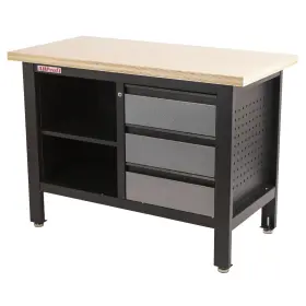 Ponk s tromi zásuvkami a policou